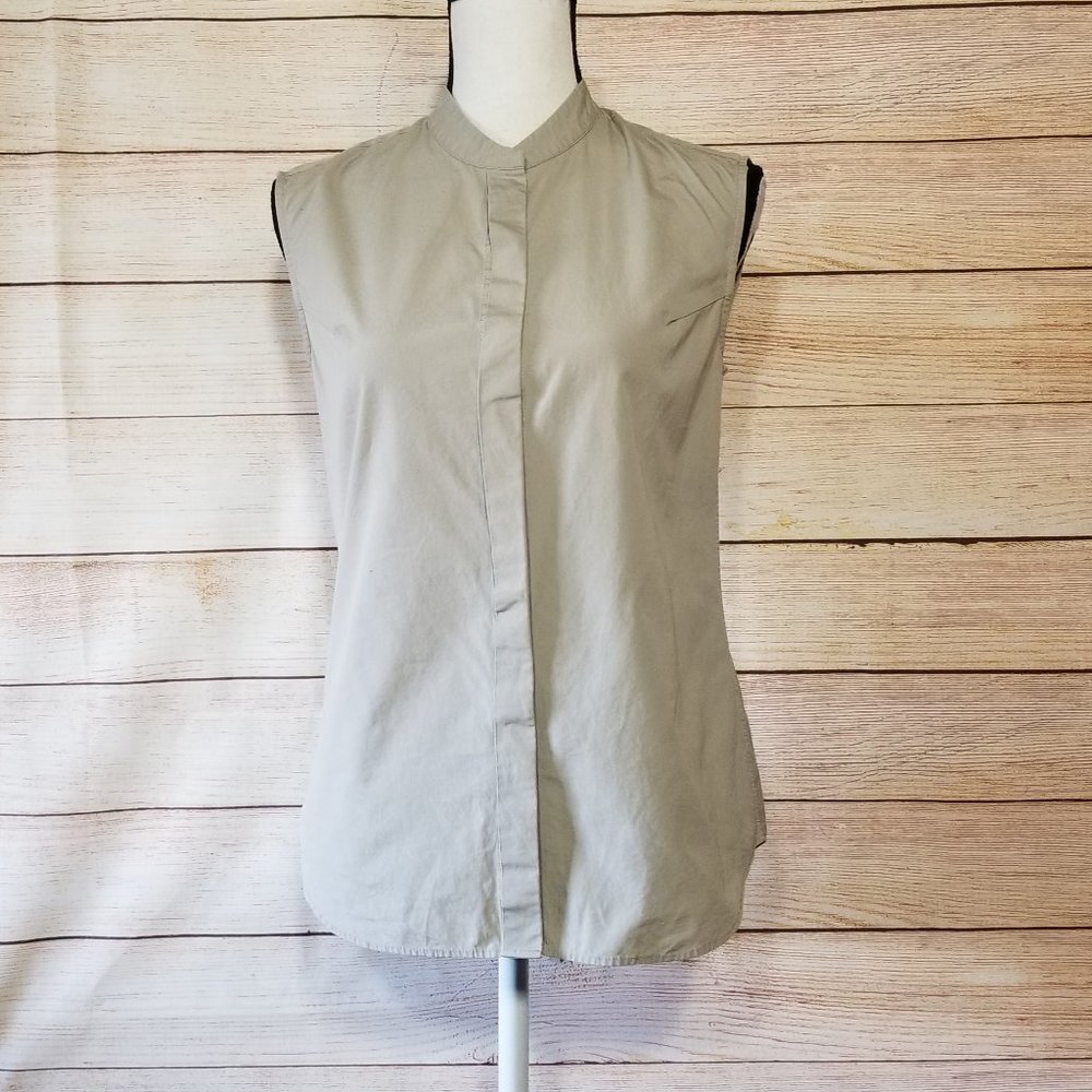 Everlane sleeveless button up (15-099)